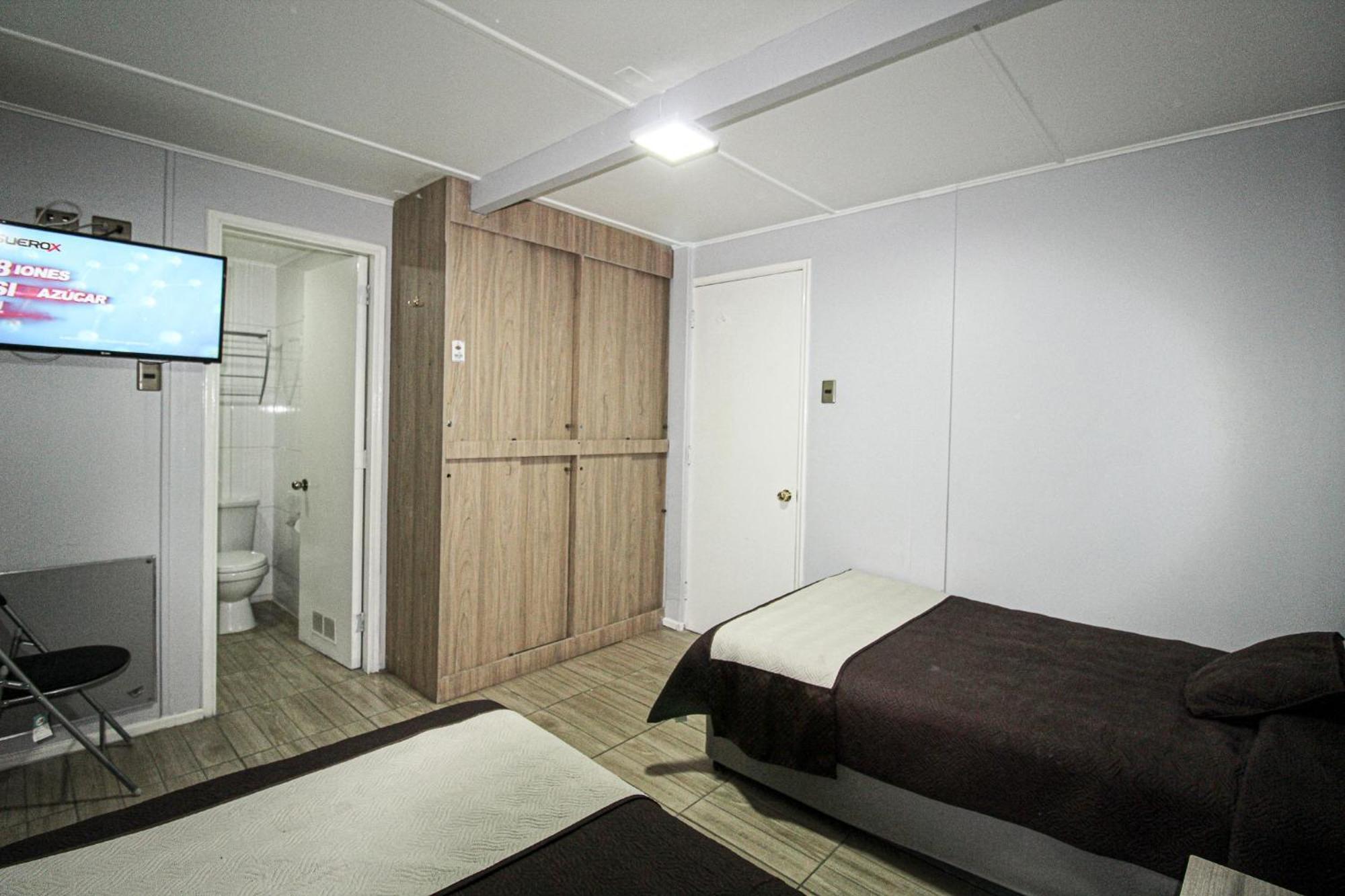 Juku Hostal Calama Extérieur photo