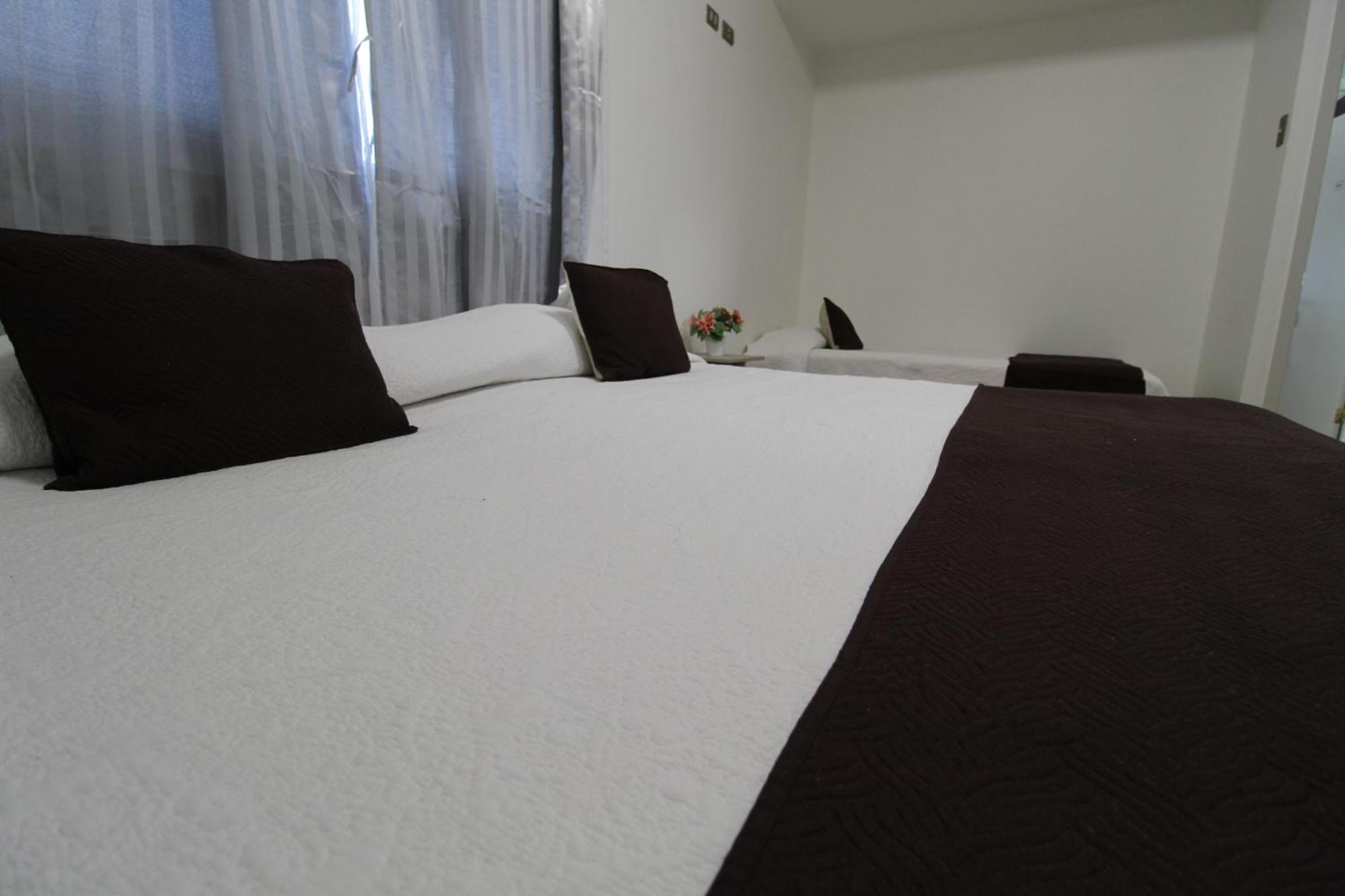 Juku Hostal Calama Extérieur photo